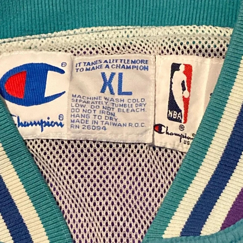 Champion vintage‎ 90s nba charlotte hornets nylon jacket flaw mens XL/24